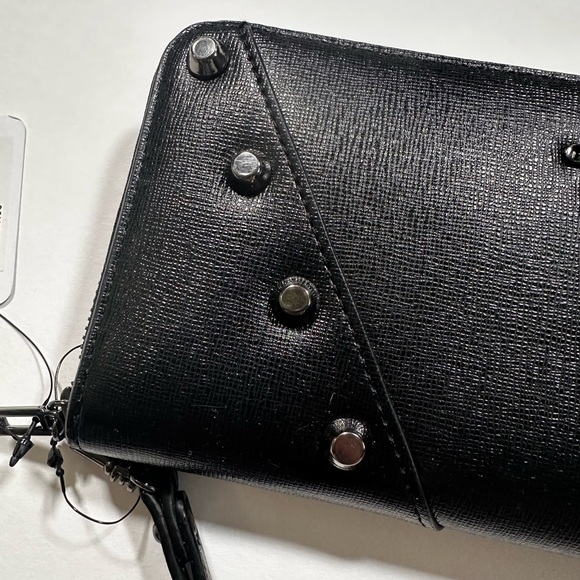 Guess wallet new with tags - Picture 3 of 8